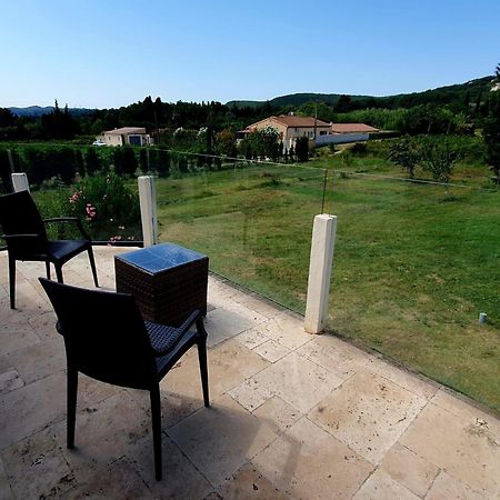 Superbe Chambre Avec Terrasse, Parking Prive, Jardin, Calme, Climatisation, 10 Mn Pont Du Gard #7 Apartment Rochefort-du-Gard Ngoại thất bức ảnh